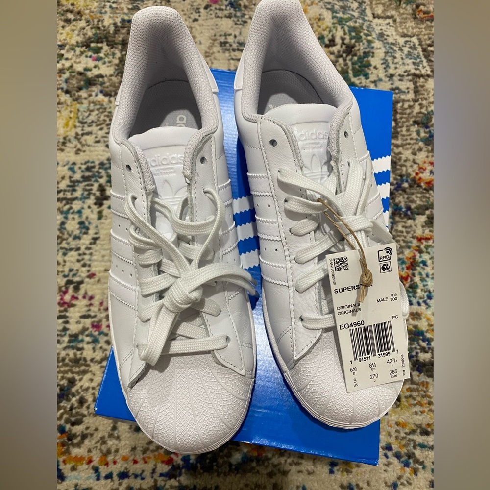 NWT ADIDAS All White Superstar Sneakers EG4960 SZ 9 Men